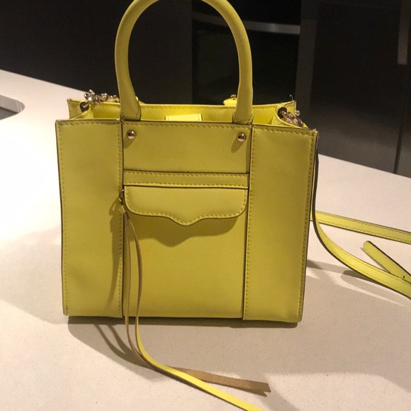 Rebecca Minkoff Handbags - Flash sale 🔥 Rebecca Minkoff neon nano tote!